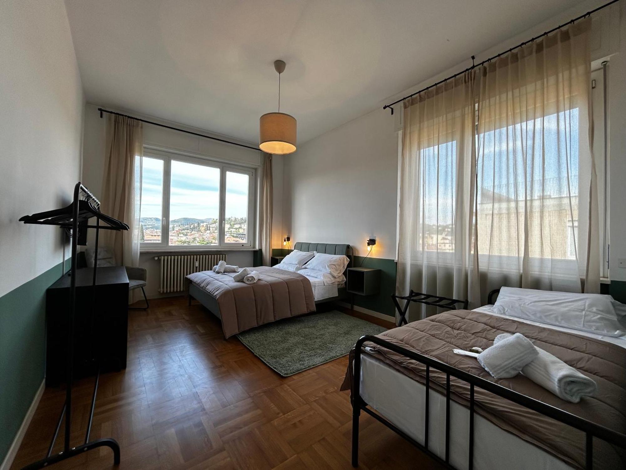 Апартаменты Big House-Private Parking-12" Walk From The Arena Верона Экстерьер фото