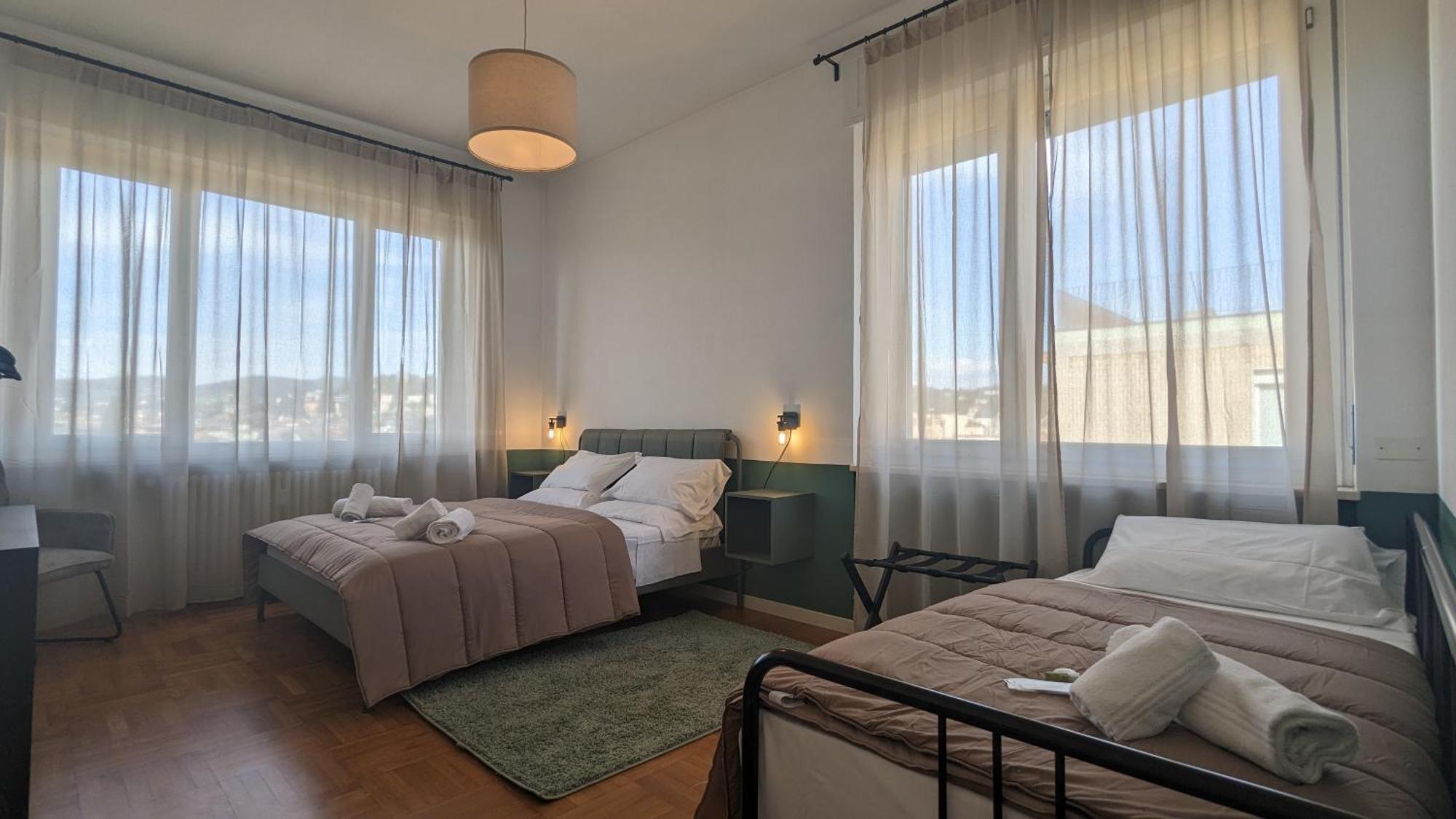 Апартаменты Big House-Private Parking-12" Walk From The Arena Верона Экстерьер фото